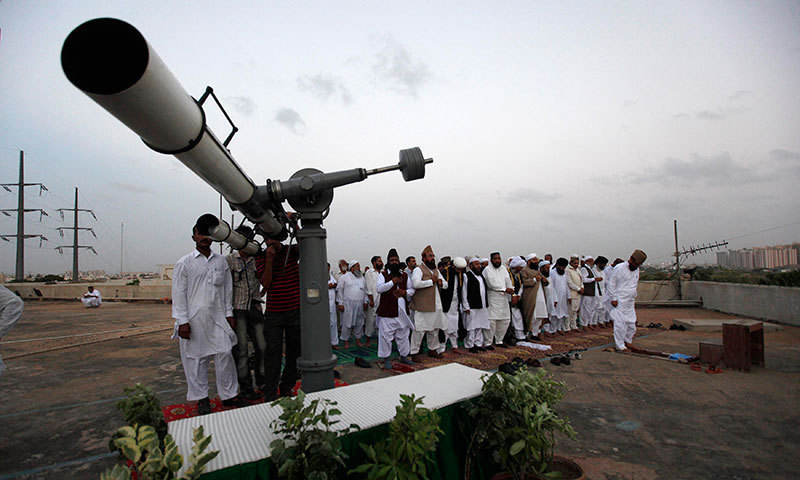 اجلاس مغرب کی نماز کے بعد تک جاری رہا&mdash;۔فائل فوٹو/ رائٹرز