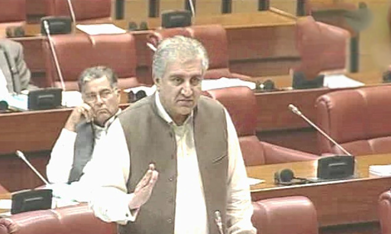 ہوسٹن میں قونصل جنرل عافیہ صدیقی سے ملاقات کرتا ہے&mdash;فائل فوٹو: ڈان نیوز