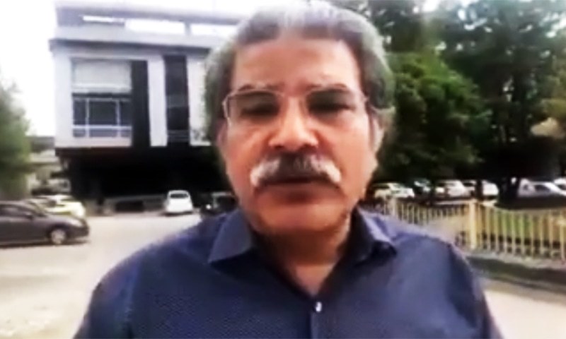 Prime Minister Imran Khan takes notice of the altercation between journalist Sami Ibrahim [pictured] and Minister for Science and Technology Fawad Chaudhry. — SS courtesy of Youtube