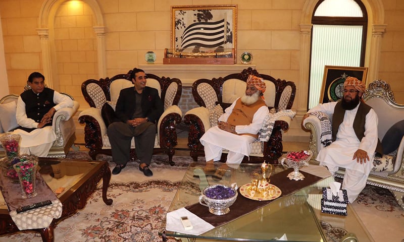 PPP Chairperson Bilawal Bhutto-Zardari meets JUI-F Chief Maulana Fazlur Rehman at his residence. Former prime minister Raja Pervez Ashraf (L) and JUI-F's Maulana Abdul Ghafoor Haideri (R) also attended the meeting. — Photo courtesy: Javed Hussain