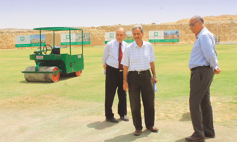 Shafiq Ahmed (C) played six Tests and three ODIs from 1974 to 1980 before joining the PCB in April 2007. — Dawn/File Shafiq Ahmed (C) played six Tests and three ODIs from 1974 to 1980 before joining the PCB in April 2007. — Dawn/File