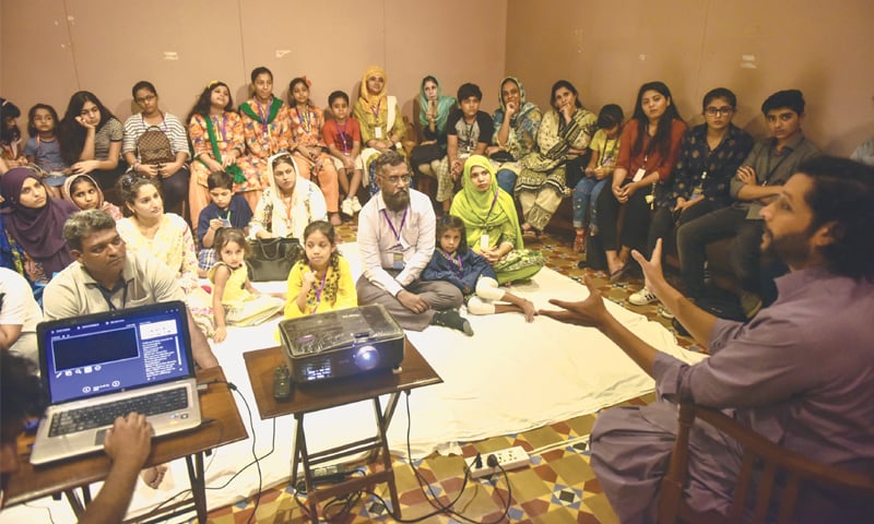 architect Zain Mustafa speaks to the participants in the event on Wednesday.&mdash;White Star