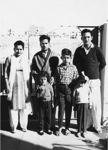 Last photo in Iraq with my parents, sister, cousin and maternal uncle, 1964