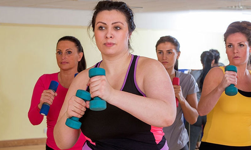 کالج یا یونیورسٹی کے پہلے سال ہی طلبہ کا وزن بڑھنا شروع ہوجاتا ہے&mdash;فوٹو: یونیورسٹی آف کیلیفورنیا