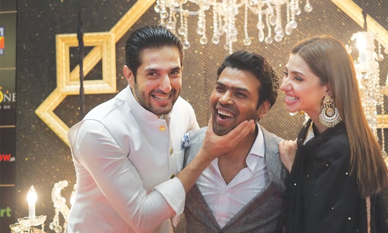 super star mahira khan