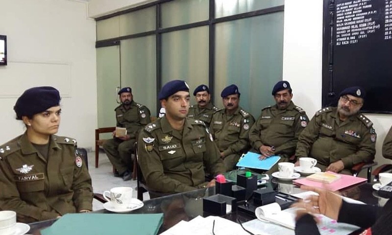 اس سے قبل مشرف دور میں بھی کراچی اور لاہور کے تھانوں میں ایسا ہی اقدام اٹھایا گیا تھا &mdash;فائل فوٹو: فیس بک پنجاب پولیس