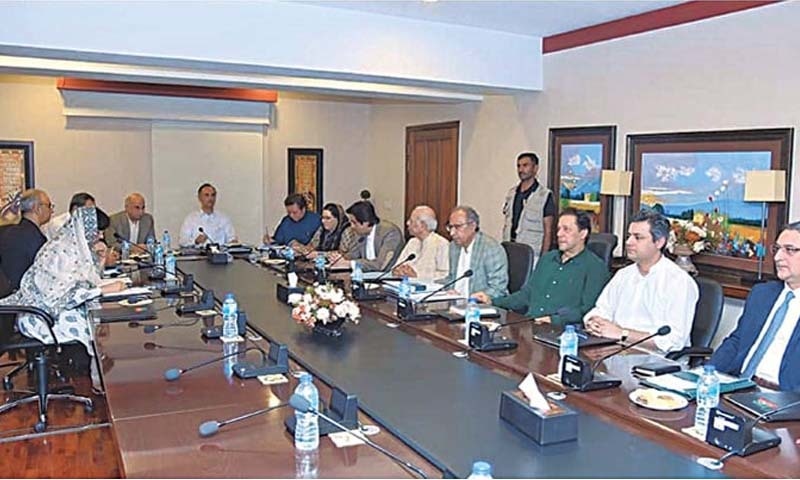 اجلاس میں بتایا گیا کہ اقتصادی پالیسیوں کی وجہ سے رواں مالی سال کے پہلے دو ماہ میں 38 فیصد تجارتی خسارہ کم ہوا — فوٹو: اے پی پی اجلاس میں بتایا گیا کہ اقتصادی پالیسیوں کی وجہ سے رواں مالی سال کے پہلے دو ماہ میں 38 فیصد تجارتی خسارہ کم ہوا — فوٹو: اے پی پی