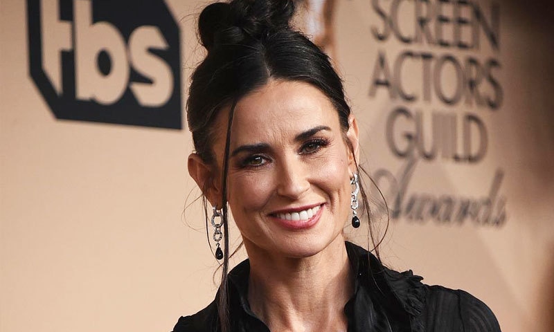 ڈیمی مور کو 1990 کی سب سے مقبول اداکارہ کا اعزاز حاصل ہے—فوٹو: اے ایف پی