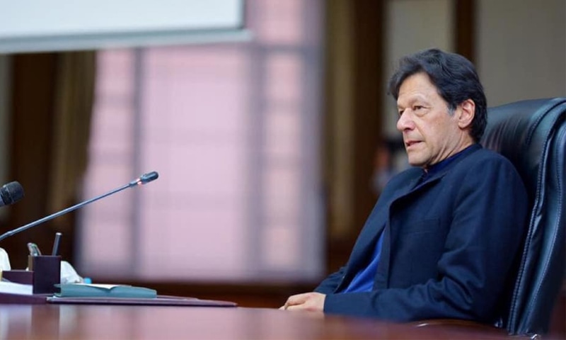 وزیراعظم نے معاملے کا نوٹس لیتے ہوئے رپورٹ بھی طلب کرلی&mdash;فوٹو: عمران خان فیس بک پیچ