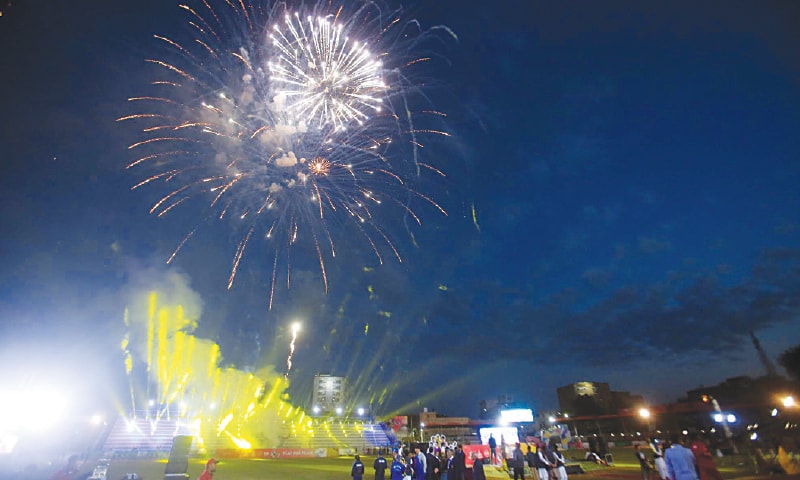 A SPECTACULAR view of fireworks during the closing ceremony.—PPI