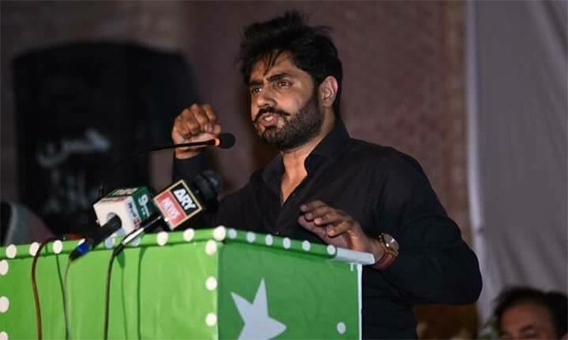 پی ٹی آئی کی حکومت میں ابرارالحق کو چیئرمین پی آر سی ایس تعینات کیا گیا تھا&mdash;فوٹو: ٹوئٹر