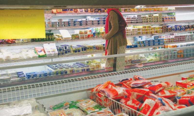 The provinces have finally agreed over the establishment of uniform standards for food and other consumer items across the country with the condition that enforcement will be the responsibility of respective provincial authorities. — File