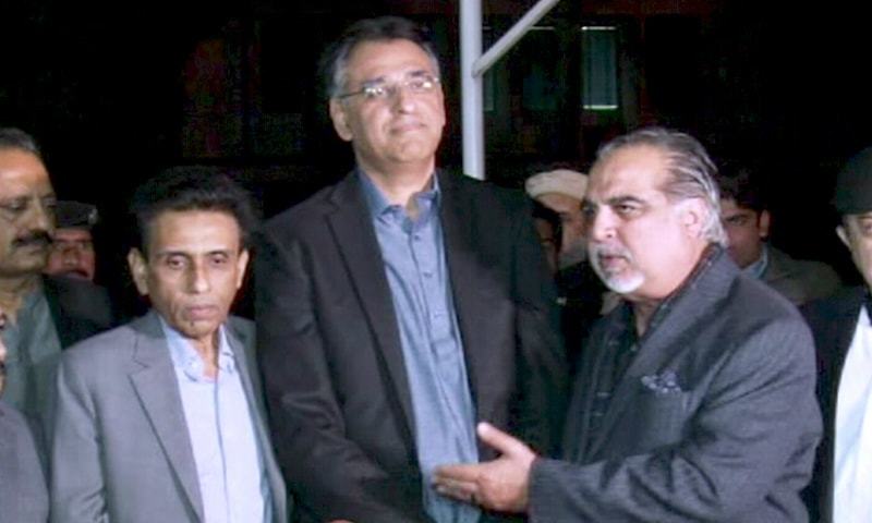 ایم کیو ایم کے ساتھ کوئی گتھی الجھی نہیں ہے جو سلجھے گی، گورنر سندھ &mdash; فوٹو: ڈان نیوز