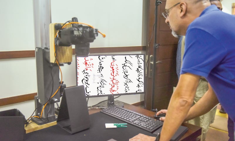 EXPERT Walid Mourad addresses a gathering at the Anjuman on Saturday while (right) a practical demonstration under way.&mdash;Fahim Siddiqi/White Star