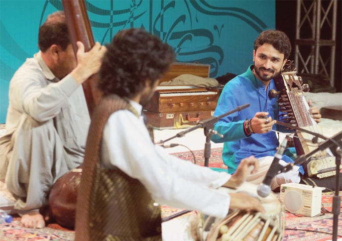 Sarangi player Gul Mohammad enthrals the audience on Friday evening.&mdash;Shakil Adil/White Star