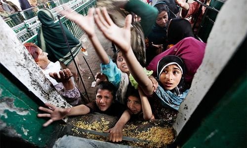 Under the CM&rsquo;s package 2.5 million individuals will get Rs 4,000 each and, according to a senior official, 7.5 million individuals have already applied for assistance in Punjab. &mdash; AP/File