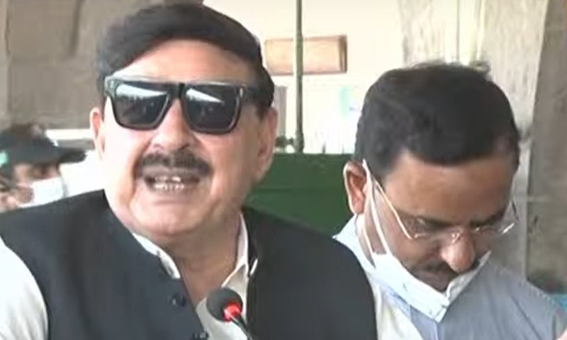 Railways Minister Sheikh Rashid speaks to media. &mdash; DawnNewsTV