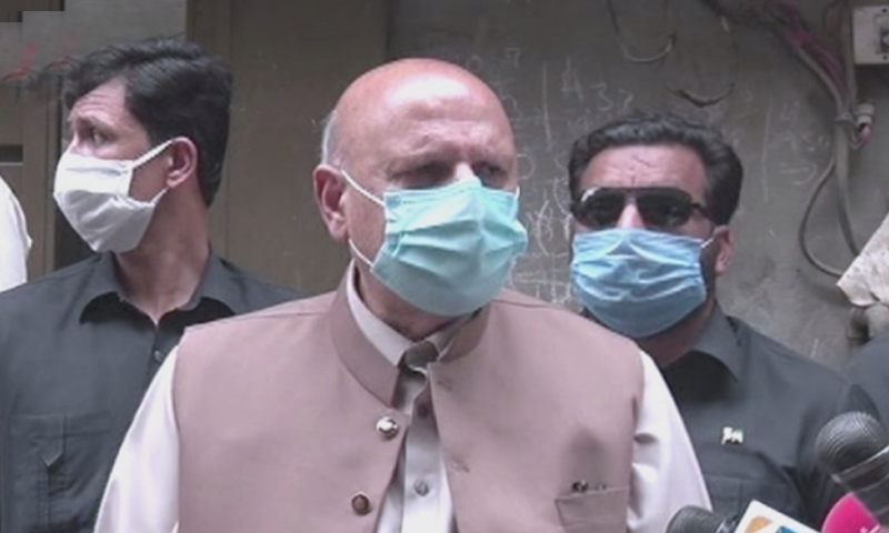 Chaudhry Mohammad Sarwar addresses the media. — DawnNewsTV