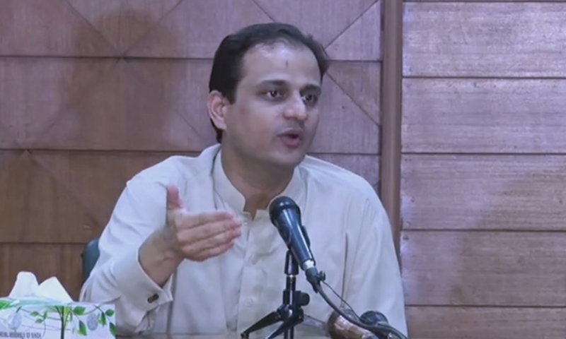 PPP leader Murtaza Wahab speaks to the media. &mdash; DawnNewsTV