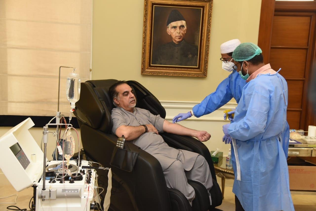 SIndh Governor Imran Ismail donates plasma. — Photo courtesy Imtiaz Mugheri