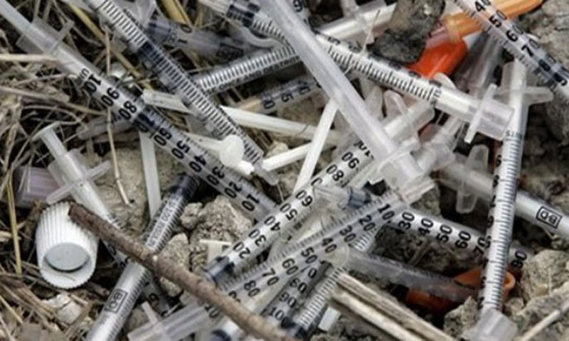 Environmentalist stresses need to enforce safety guidelines for immediate and safe disposal of hazardous clinical waste. — Dawn/File Environmentalist stresses need to enforce safety guidelines for immediate and safe disposal of hazardous clinical waste. — Dawn/File