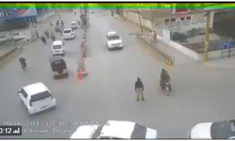 A screengrab from the CCTV footage which showed a vehicle belonging to Majeed Achakzai rammed into a traffic warden in Quetta in June 2017.