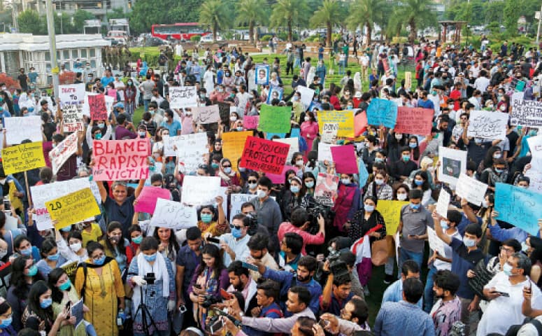 Civil society holds a demonstration at Liberty roundabout against the gang rape. — White Star