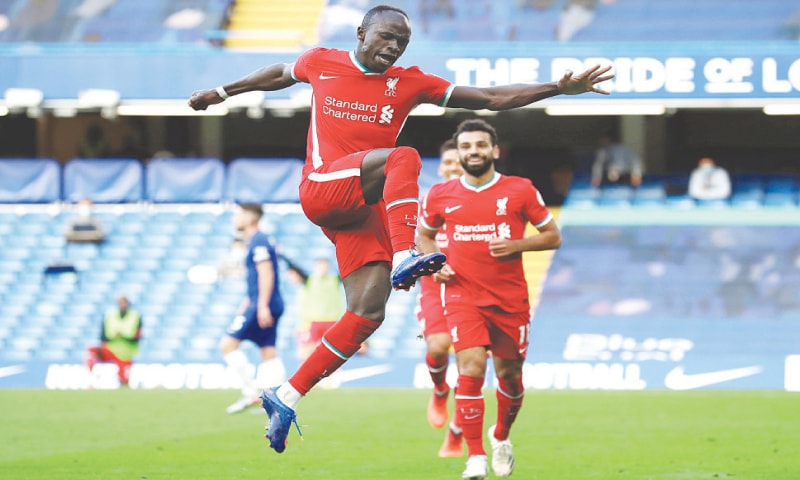 LIVERPOOL’S Sadio Mane celebrates after scoring during the Premier League match against Chelsea at Stamford Bridge.—Reuters