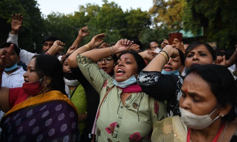 Hundreds in India protest govt handling of Dalit woman's fatal rape