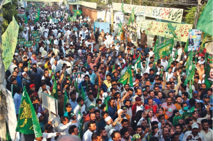 PML-N workers participate in an anti-government rally on Temple Road. — White Star
