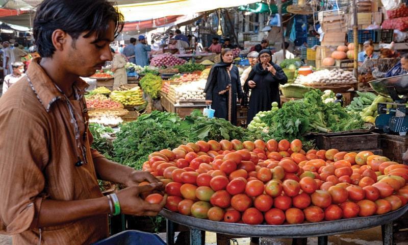 Tomato and onion prices soared by 42.32pc and 16.88pc in September. — File