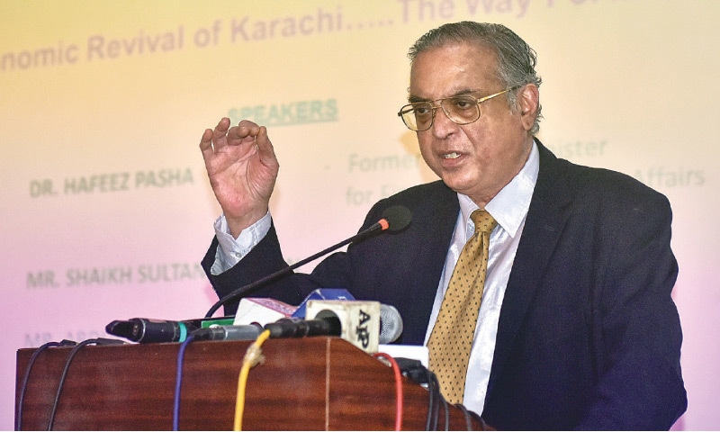 Former federal finance minister Dr Hafiz A. Pasha speaks at the event on Friday.&mdash;Fahim Siddiqi/White Star