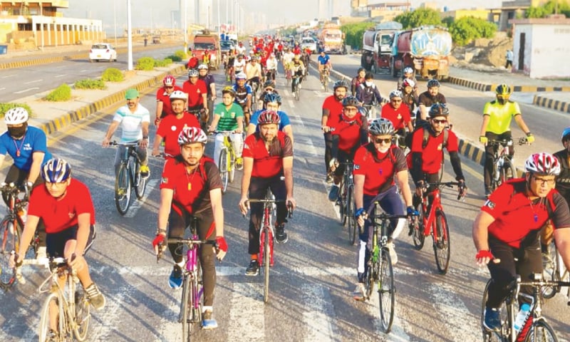 THE participants pass through a road during the event. THE participants pass through a road during the event.