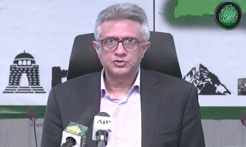 SAPM on Health Dr Faisal Sultan addresses a press conference. — DawnNewsTV