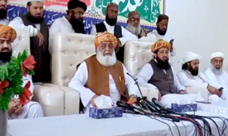 Jamiat Ulema-i-Islam (Fazl) chief Maulana Fazlur Rehman addresses the media on Tuesday. — DawnNewsTV