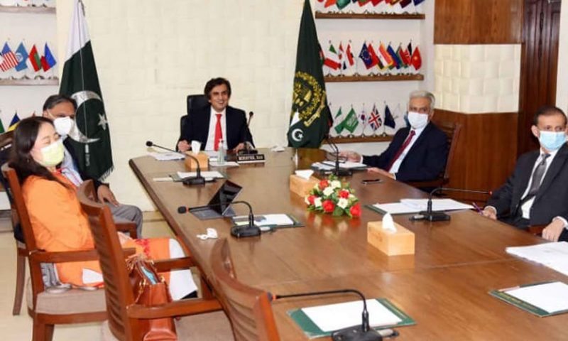 Federal Minister for Economic Affairs Makhdum Khusro Bakhtyar holds a virtual meeting with Asian Development Bank (ADB) Vice President Shixin Chen. — PID