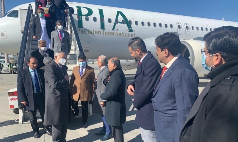 Adviser on Commerce to Prime Minister Razak Dawood is received by Afghan Minister of Commerce at Kabul airport. — Photo courtesy Ambassador Mansoor Ahmad Khan Twitter