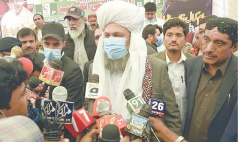 Dera Murad Jamali: Balochistan Chief Minister Jam Kamal Khan Alyani speaks to reporters at the inauguration ceremony of a development project on Monday.—Online Dera Murad Jamali: Balochistan Chief Minister Jam Kamal Khan Alyani speaks to reporters at the inauguration ceremony of a development project on Monday.—Online