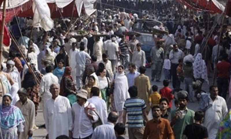 People visit a crowded weekly bazaar in Lahore.—AP/File People visit a crowded weekly bazaar in Lahore.—AP/File