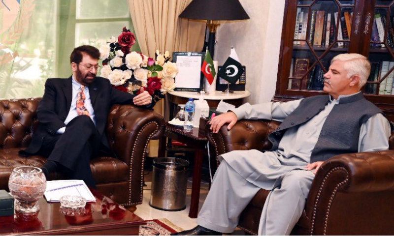 KP Chief Minister Mahmood Khan meets HEC chairman Tariq Banuri on Friday. — Photo courtesy: KPK Updates Twitter