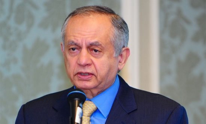 Commerce Adviser Abdul Razak Dawood on Tuesday assured value-added textile sector stakeholders of raising their problems with Prime Minister Imran Khan and the federal cabinet. — APP/File