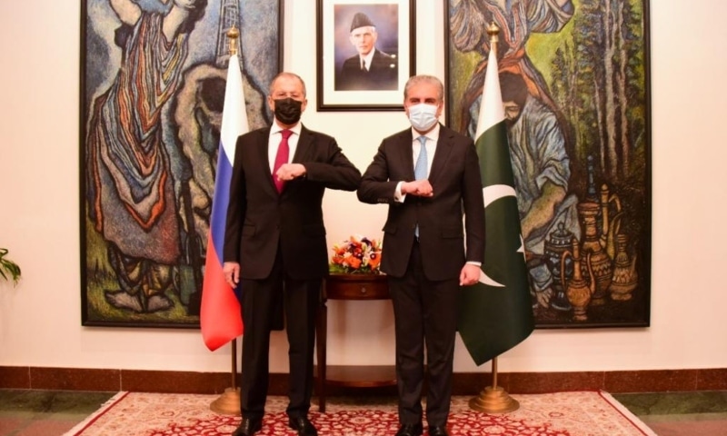 Foreign Minister Shah Mahmood Qureshi and Russian Foreign Minister Sergey Lavrov at the Foreign Office. — Photo by author