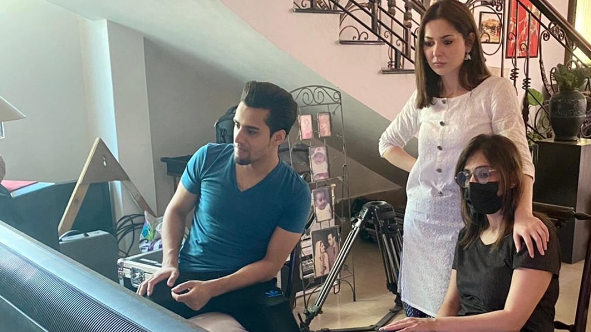 Hania Aamir and Momin Saqib to star in Eid telefilm Dil Ke Chor - Film & TV - Images