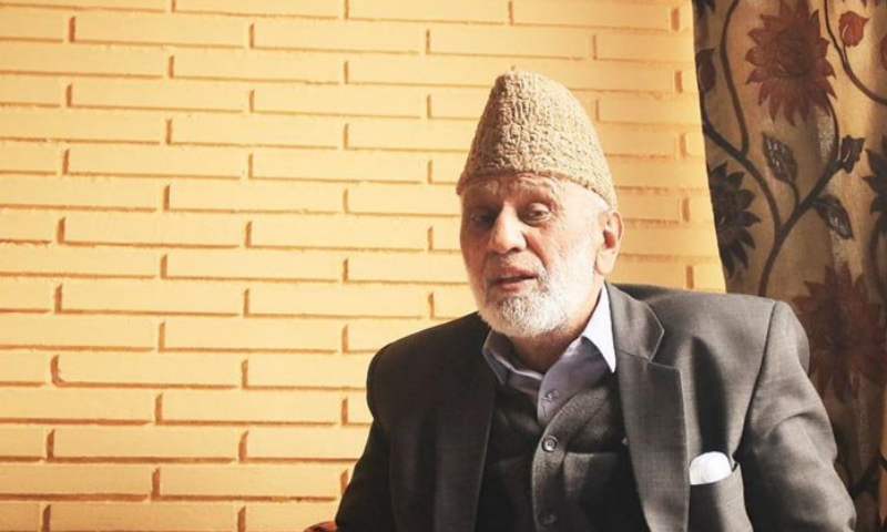 Senior Kashmiri leader Mohammad Ashraf Sehrai who challenged India’s rule over occupied Kashmir for decades died on Wednesday while in police custody. — Photo via The Print