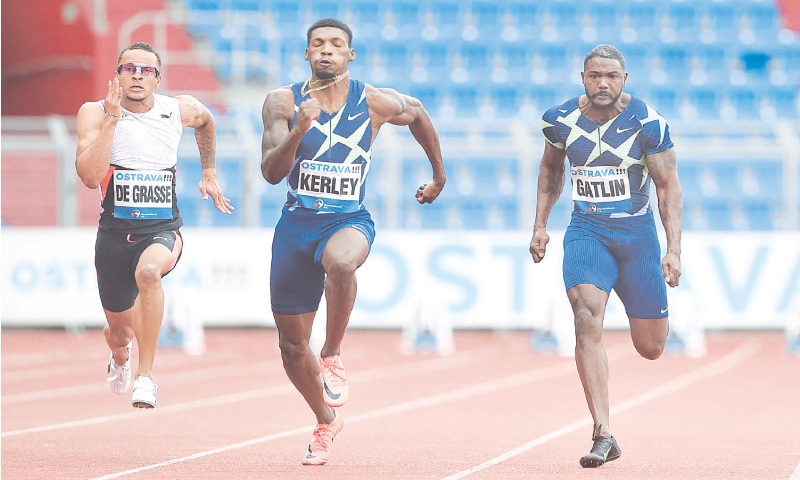 OSTRAVA: USA’s Fred Kerley (C) wins the men’s 100m race ahead of his compatriot Justin Gatlin (R) and Canada’s Andre de Grasse at the IAAF Golden Spike athletics meeting.—AFP OSTRAVA: USA’s Fred Kerley (C) wins the men’s 100m race ahead of his compatriot Justin Gatlin (R) and Canada’s Andre de Grasse at the IAAF Golden Spike athletics meeting.—AFP