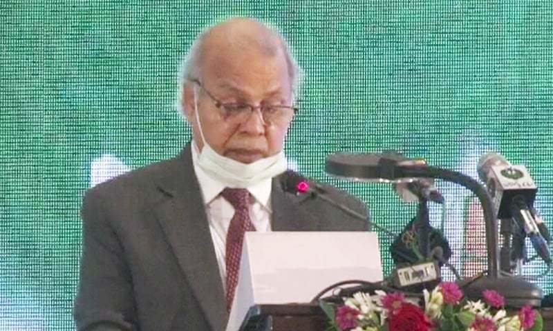 In this file photo, Chief Justice Gulzar Ahmed speaks at  the closing ceremony of a training workshop for District Commerical Court judges in Lahore. — DawnNewsTV/File