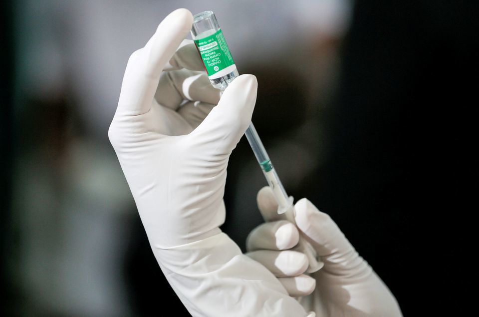 A health official draws a dose of AstraZeneca's Covid-19 vaccine manufactured by the Serum Institute of India, at Infectious Diseases Hospital in Colombo, Sri Lanka. — Reuters/File