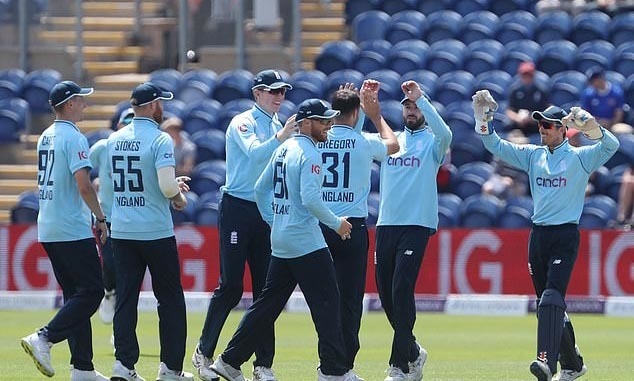 Lewis Gregory celebrates with teammates as his team takes the lead in the match against Pakistan. — AFP/File Lewis Gregory celebrates with teammates as his team takes the lead in the match against Pakistan. — AFP/File