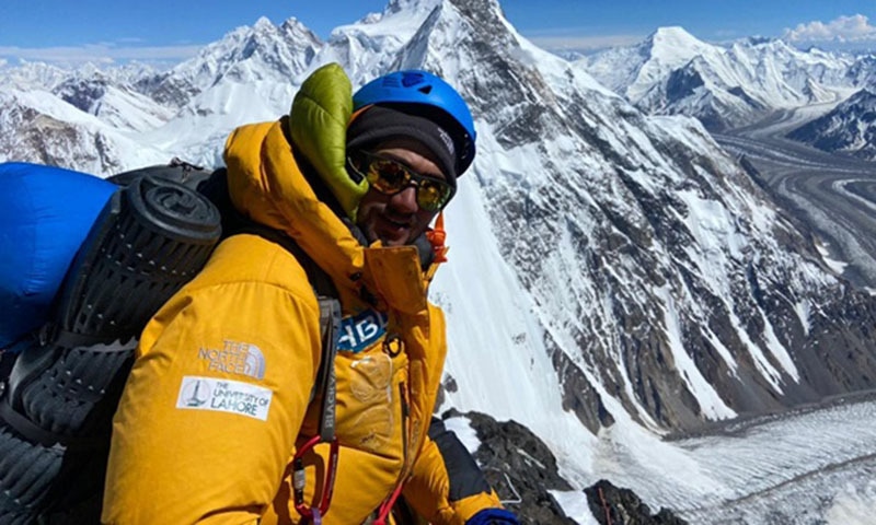 Shehroze Kashif now holds the double distinction of being the youngest Pakistani to have summitted both K2 and Mount Everest with bottled oxygen.— Photo via Twitter