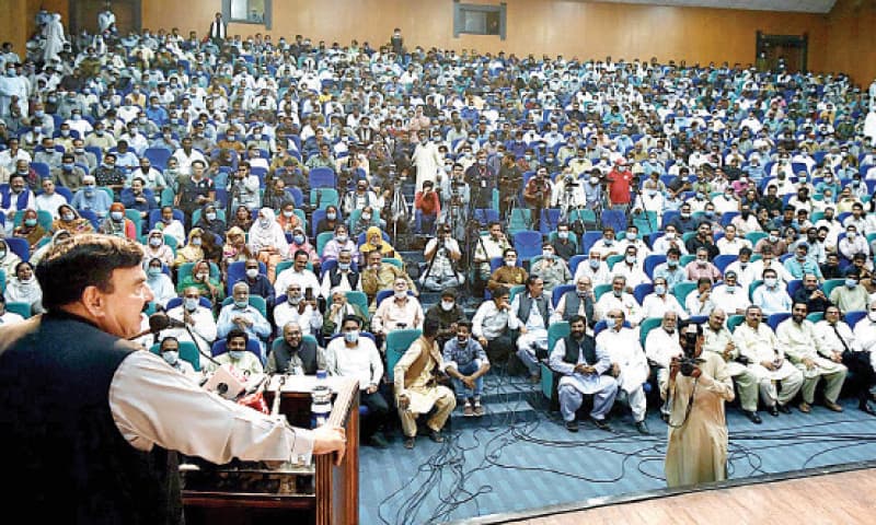 Interior Minister Sheikh Rashid Ahmed addresses workers of the municipal corporation during the oath-taking ceremony of its union at the Rawalpindi Arts Council on Saturday. — INP Interior Minister Sheikh Rashid Ahmed addresses workers of the municipal corporation during the oath-taking ceremony of its union at the Rawalpindi Arts Council on Saturday. — INP